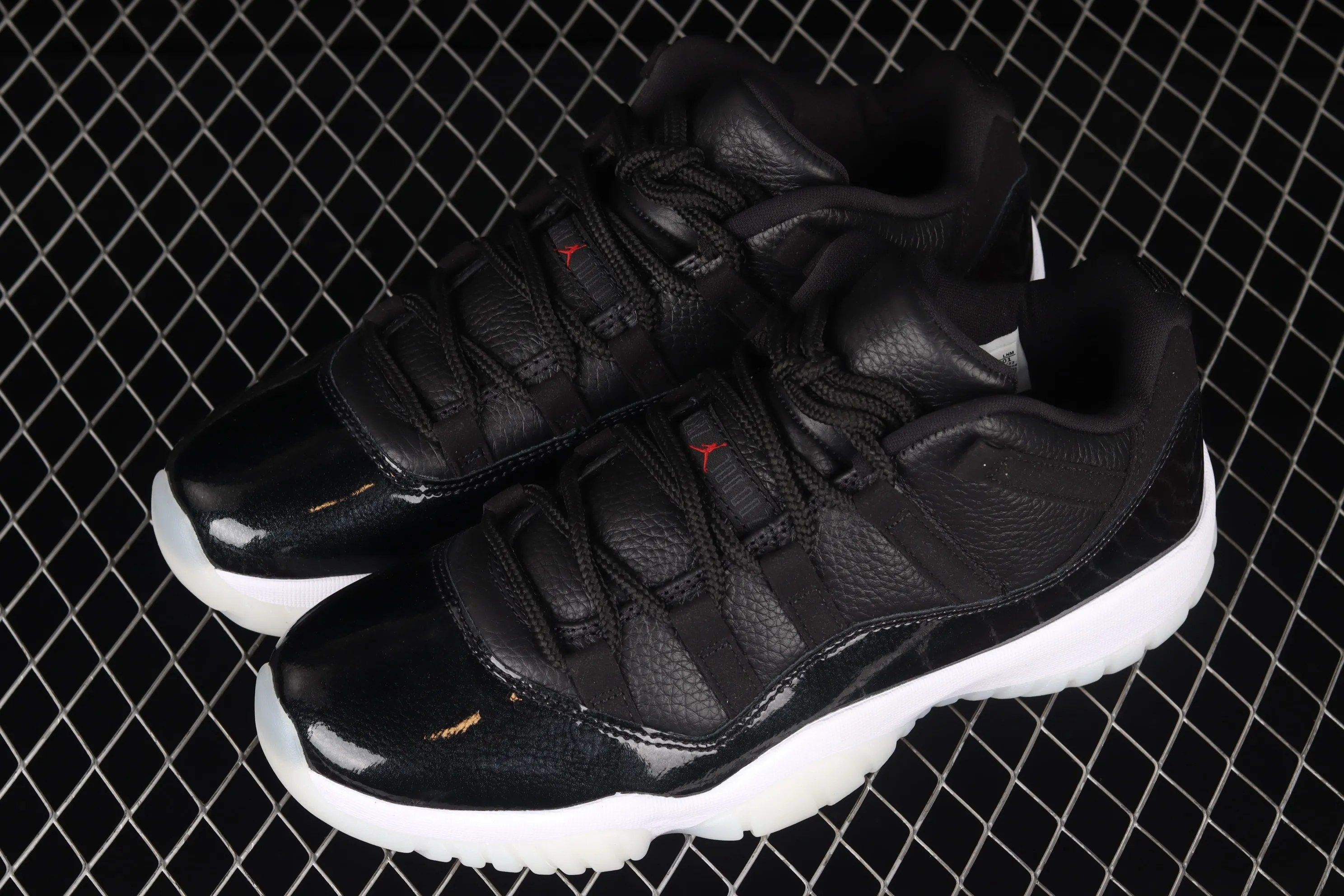 All categories Air Jordan Jordan series basketball shoes Air Jordan 11 pure original version Air Jordan 11 Retro Low "72-10" AJ11 low top devil sports culture basketball shoes AV2187-001